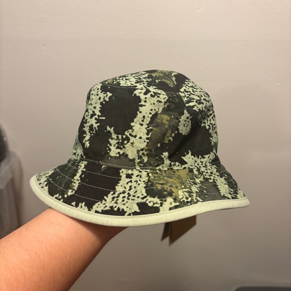 NWT The North Face kids bucket hat